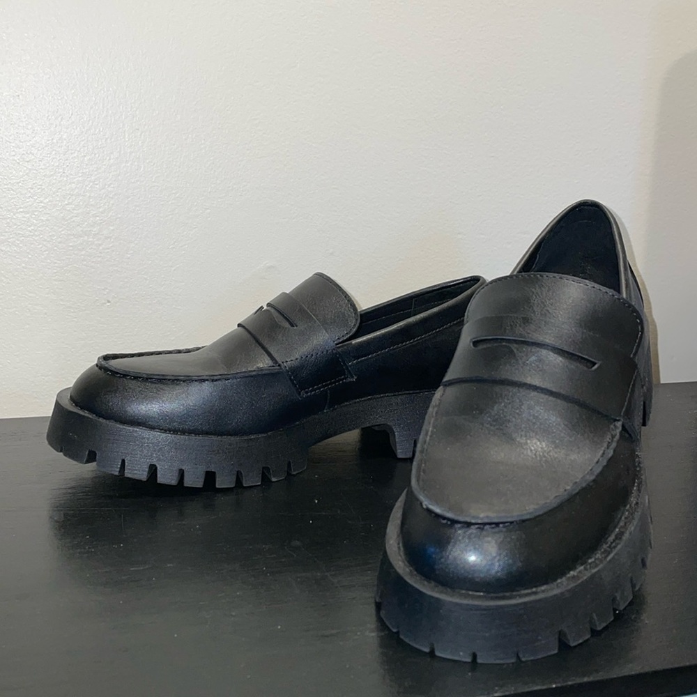 Steve Madden Black Chunky Loafers